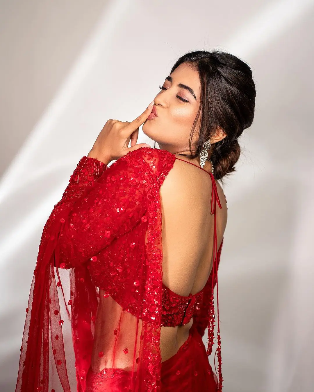 Rashi Singh in South Indian Traditional Red Saree Blouse